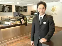本社でのあなたの頑張りがスタッフの笑顔につながります