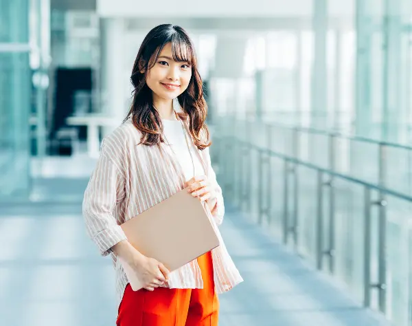 総務*未経験歓迎*月給25万円以上*土日祝休み*約3カ月の研修で安心スタート