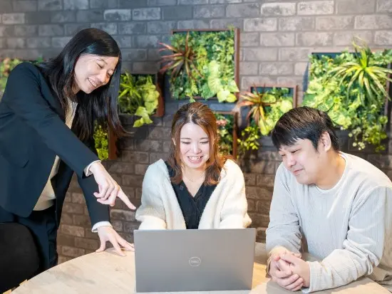 「自由な雰囲気とコミュニケーションが自慢の職場◎」