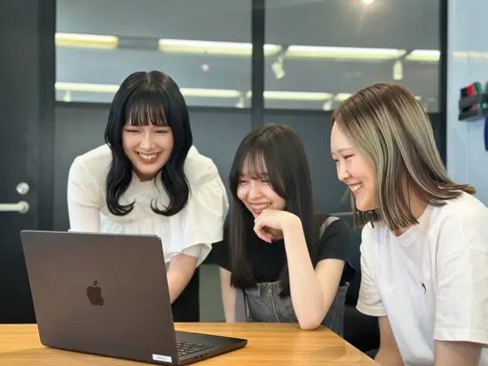 仕事と私生活の両立が叶えられる職場環境です！