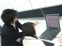 経験豊富な先輩社員が優しく指導。教育体制は万全です。