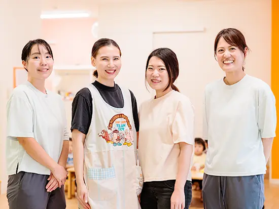 助け合いながら、明るく前向きに働ける職場