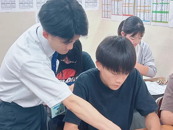 生徒とのコミュニケーションを大事にしています。