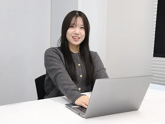 事務／女性（25歳）／入社1年目