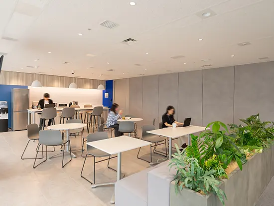 先輩に聞いた！この会社で働く魅力とは…？