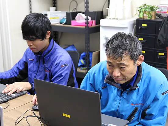 一方的に教えても、社員は育たないんです。