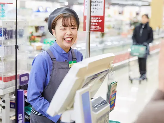 休憩室はお菓子パーティ!?毎日が放課後のような雰囲気