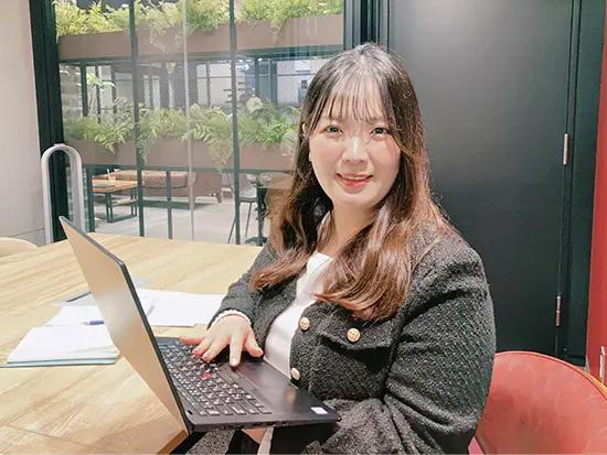 書類の先にある「ありがとう」がやりがいに（Iさん）