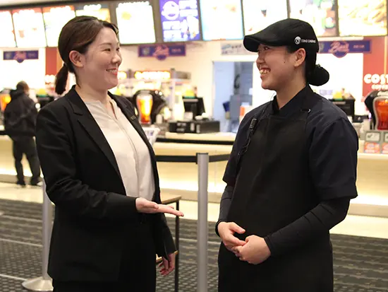 自分のアイデアで劇場をつくれるのが楽しいです！