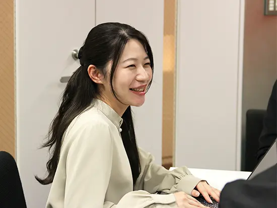 コミュニケーションを取り、助け合いながら働けます！