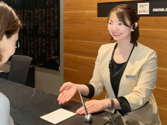 働きながら接遇マナーなどスキルアップを図れます◎