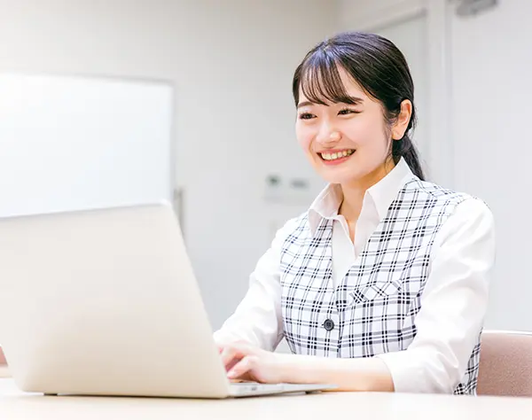 【経理】*残業なし*土日祝休*長く活躍できる方*六本木勤務*賞与年2回