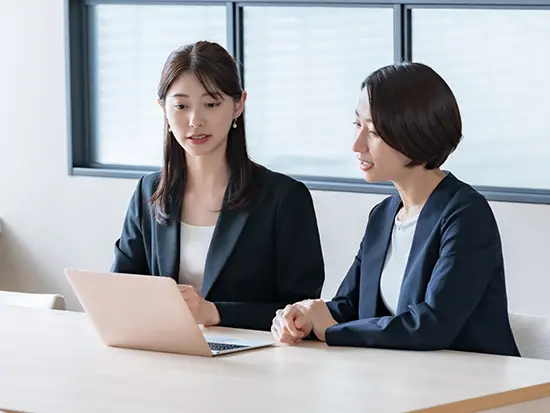 ≪平均年齢32歳≫フラットな環境で年齢関係なく働ける