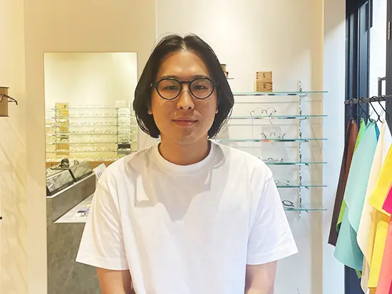 PCに向かう日々から、お客様と「握手」する毎日へ。