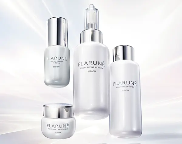 美容部員｜未経験OK*研修/社割有*同期入社多数*月残業約2.1h*年休123日