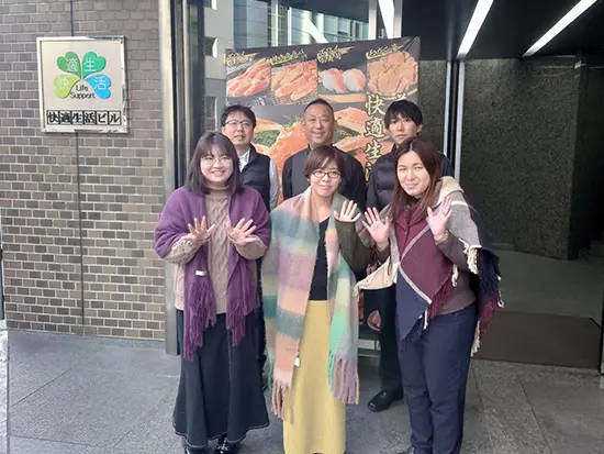 チーム体制で支え合いながら働けます♪