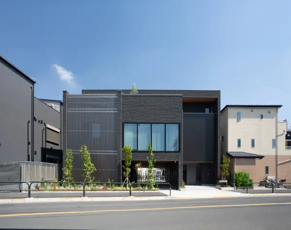 事務*未経験歓迎*賞与年4回*基本17時半の定時退社*服装ネイル自由*土日祝休