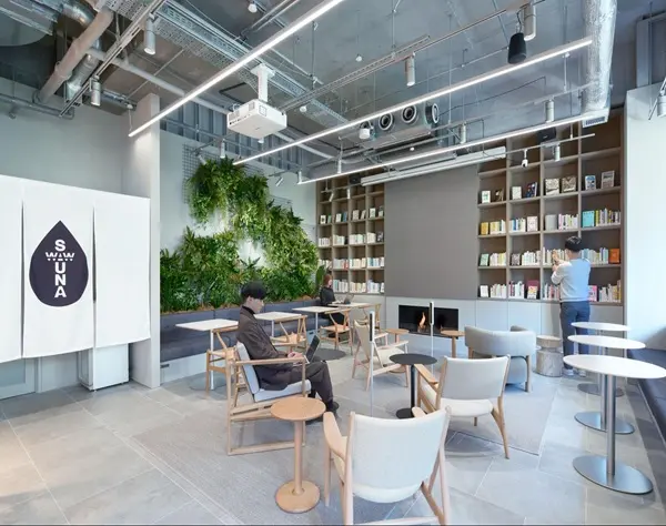 【シェアオフィスの運営スタッフ】*年休125日*正社員登用有*月給28万円～