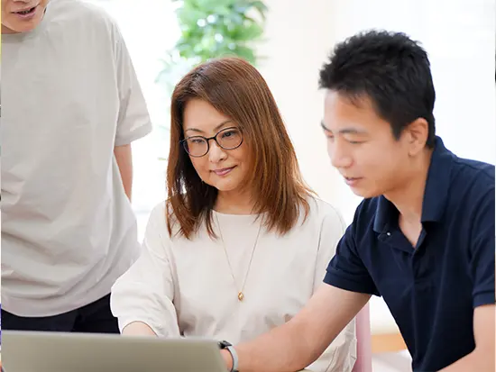 女性管理職が約半数!性別に関係なく活躍できる