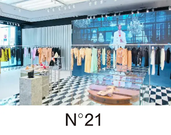 N21の販売スタッフ◆実質年休120日◆早期キャリアUP◆ノルマなし◆残業月5H