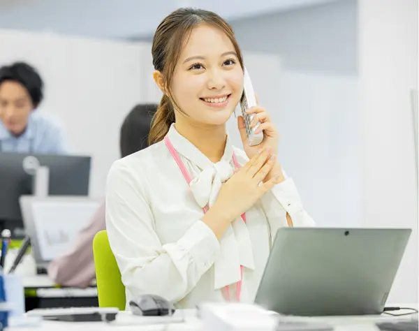 【受電対応スタッフ】ネイル・服装・髪色・髪型自由,週休3日制勤務もOK！