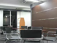洗練されたオシャレなオフィス空間が広がっています。