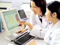 栄養価やカロリーの計算などデータ分析も大切なお仕事