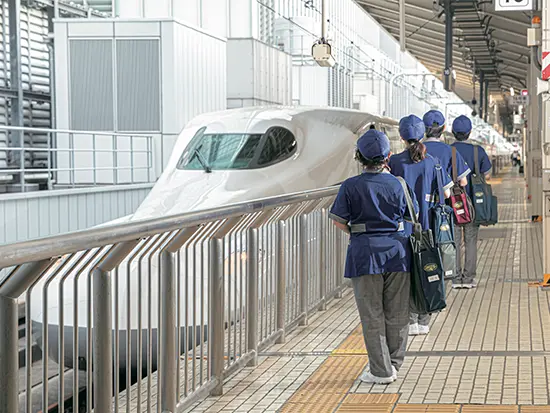 窓越しの「いってらっしゃい」が、私の誇り。