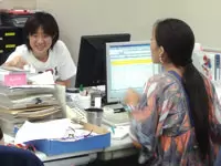 仕事で分からないところは気軽に相談。