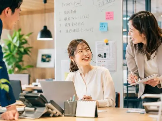 ★活気あふれる営業部門を支えて専門性を身につける！