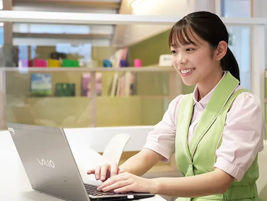 子どもたちの多彩な学びを支える事務に！