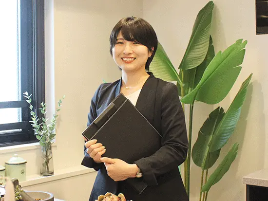 事務職から転身！資格を武器に長く輝ける職場