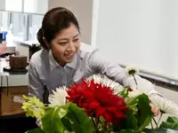一生に一度の大切な日を彩るウェディングフラワー。責任感と向上心を持って仕事に向き合っています。