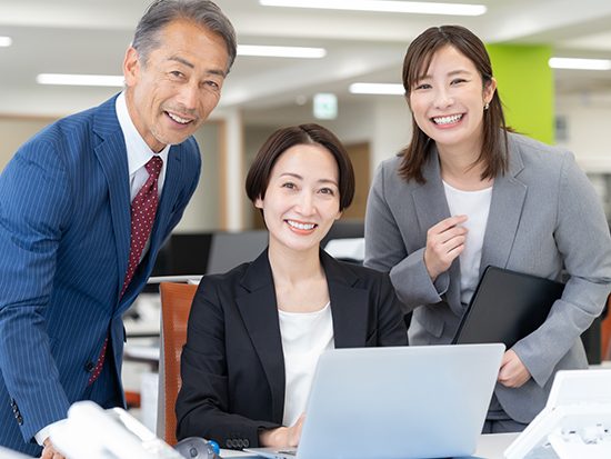 チームワーク抜群！助け合いの社風です◎