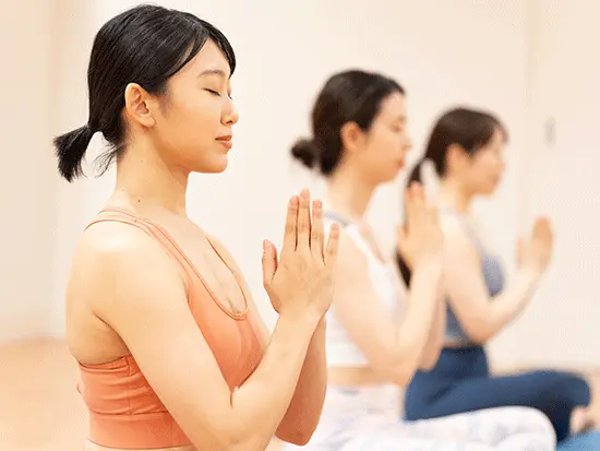 ヨガの魅力や、実際に働く魅力についてご紹介！