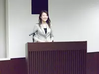 投資家向けセミナー風景★仕事を通してプレゼン力を磨けます