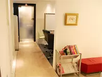 お客様をお迎えするエントランスやミーティングスペースにも、しっかりこだわっています！