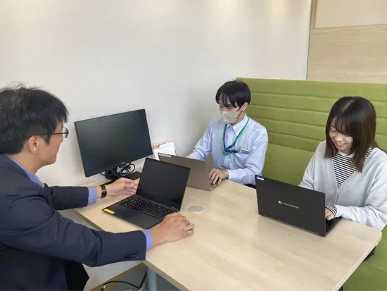 意見を出し合いながら、より良い店舗運営へ！