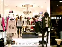 【DELYLE】オリジナル＋インポートセレクトで構成