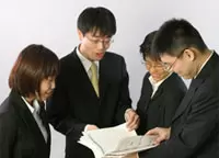 先生たちも勉強が必要。お互いのノウハウを共有しています。