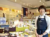 大好きなものに囲まれる毎日は本当に楽しい！まずは一度、お店を見に来て下さい。