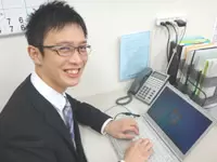 お仕事は、営業社員のサポートから採用活動までさまざま。徐々にお任せしていきますので、ご安心ください！