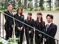 あなたもウェディングのプロを目指しませんか？スタッフ一同、お待ちしています。