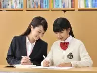 「スクールIE」は完全担任制だから個々に最適なカリキュラムが可能