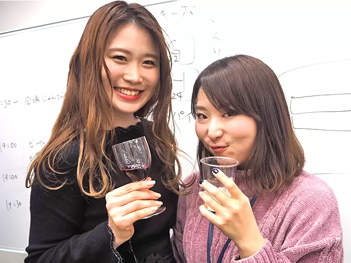 ボジョレーの会での1枚。毎年11月にみんなでボジョレーを味わっています♪おつまみだけの参加もOK！