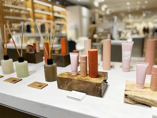 フィトテラピーを使用した様々な商品を展開しています。