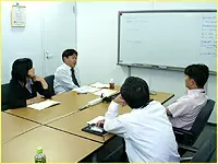 年齢やポジションに関係なく、言いたいことを言い合えるフラットな職場なのが、当社の自慢です。