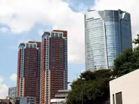 オフィスは六本木から駅チカ！周りにはオシャレなお店や美味しいレストランが目白押し！