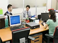 和気あいあいとした社内の様子☆