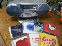 ▲専務が皆の為にセレクトしたCD。職場はいつも音楽の流れる穏やかな雰囲気です。